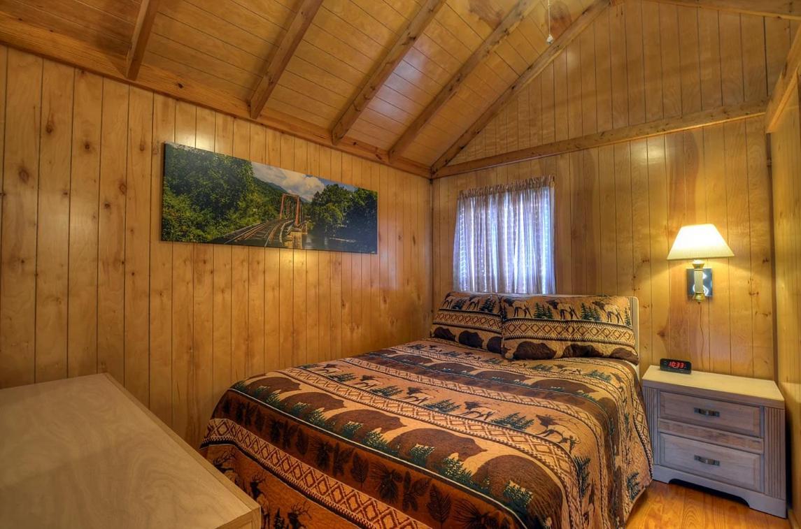 Riverbend Lodging